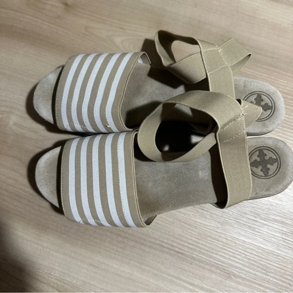 Charleston Shoe Co. Wedge Sandals Women 10 Tan Striped Elastic Platform Casual
